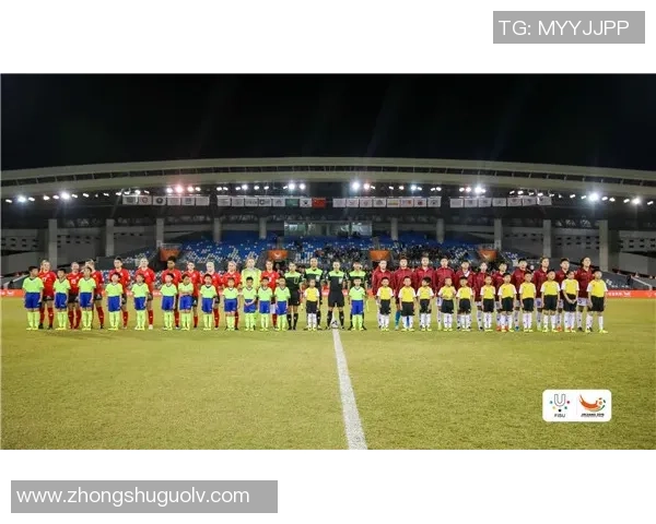 创意绘制二年级足球球星海报教程