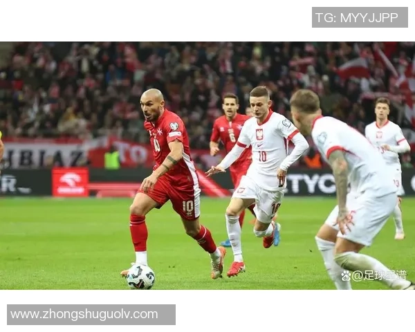 足球星催泪时刻：那些让人心碎的瞬间和背后的坚持与奋斗